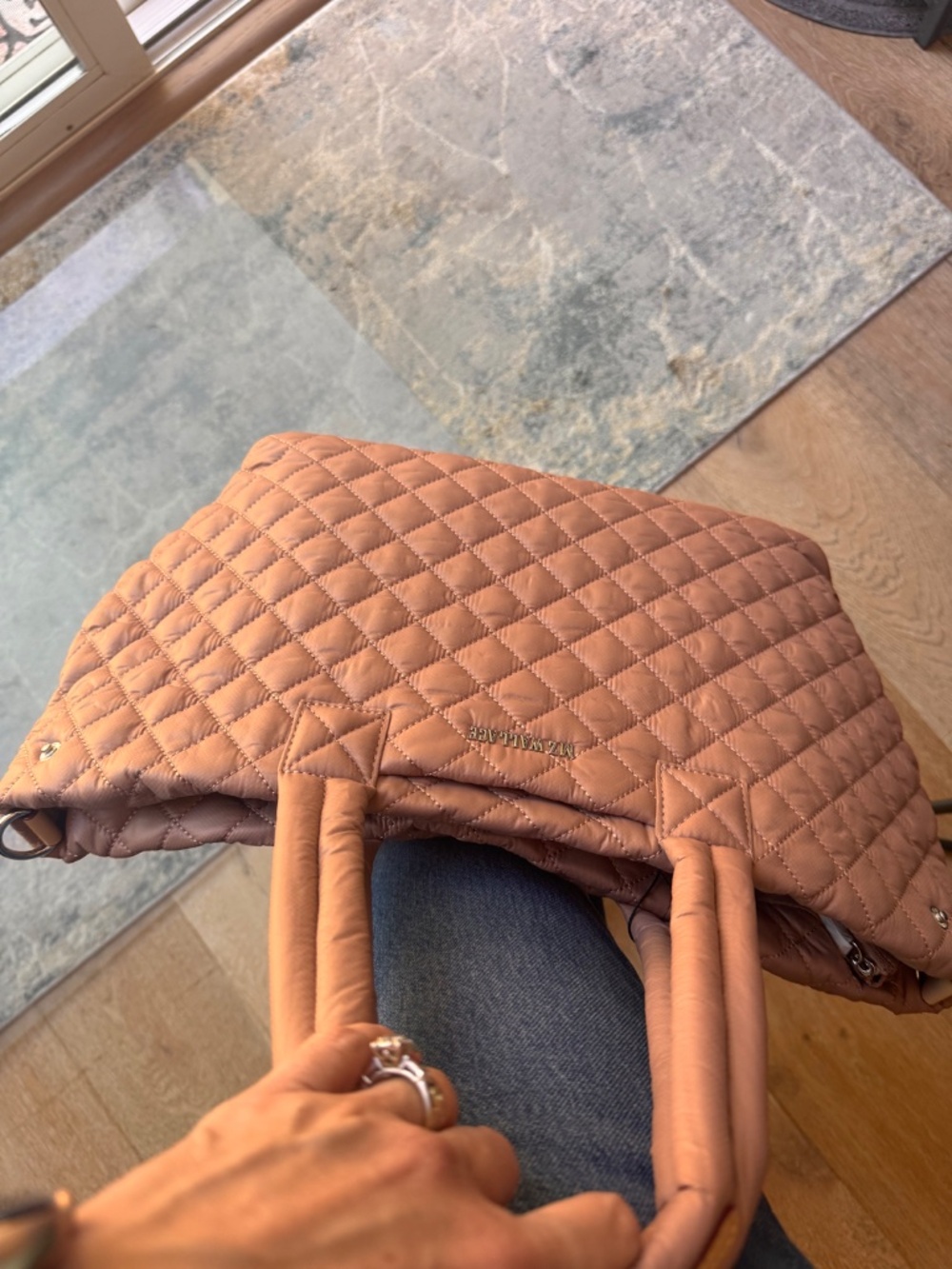 Metro City Tote - Picture 4 of 4